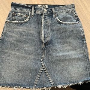 AGOLDE Ada distressed organic denim mini skirt